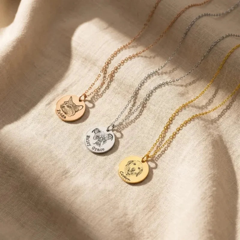 Gepersonaliseerde kat- en hondketting met naam in goud